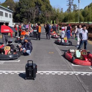 3時間耐久レース！！！
フルグリッド20チーム！！
まもなくスタート▶️