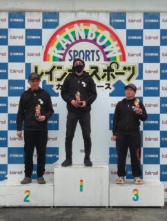 レインボーMOTOグランプリの表彰式の写真を載せます🌈
みなさま、おめでとうございます㊗️