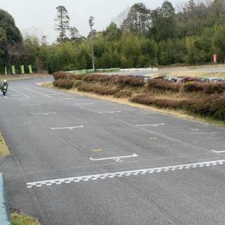 10月は4日のレインボーカップシリーズだけではない

【10月11日】は
“レインボーMOTOグランプリ”
《　最終戦　》だ！

早期エントリー割引は🈹4日の日曜日まで‼️
あと3日！！！
まだのライダーは急げ💨